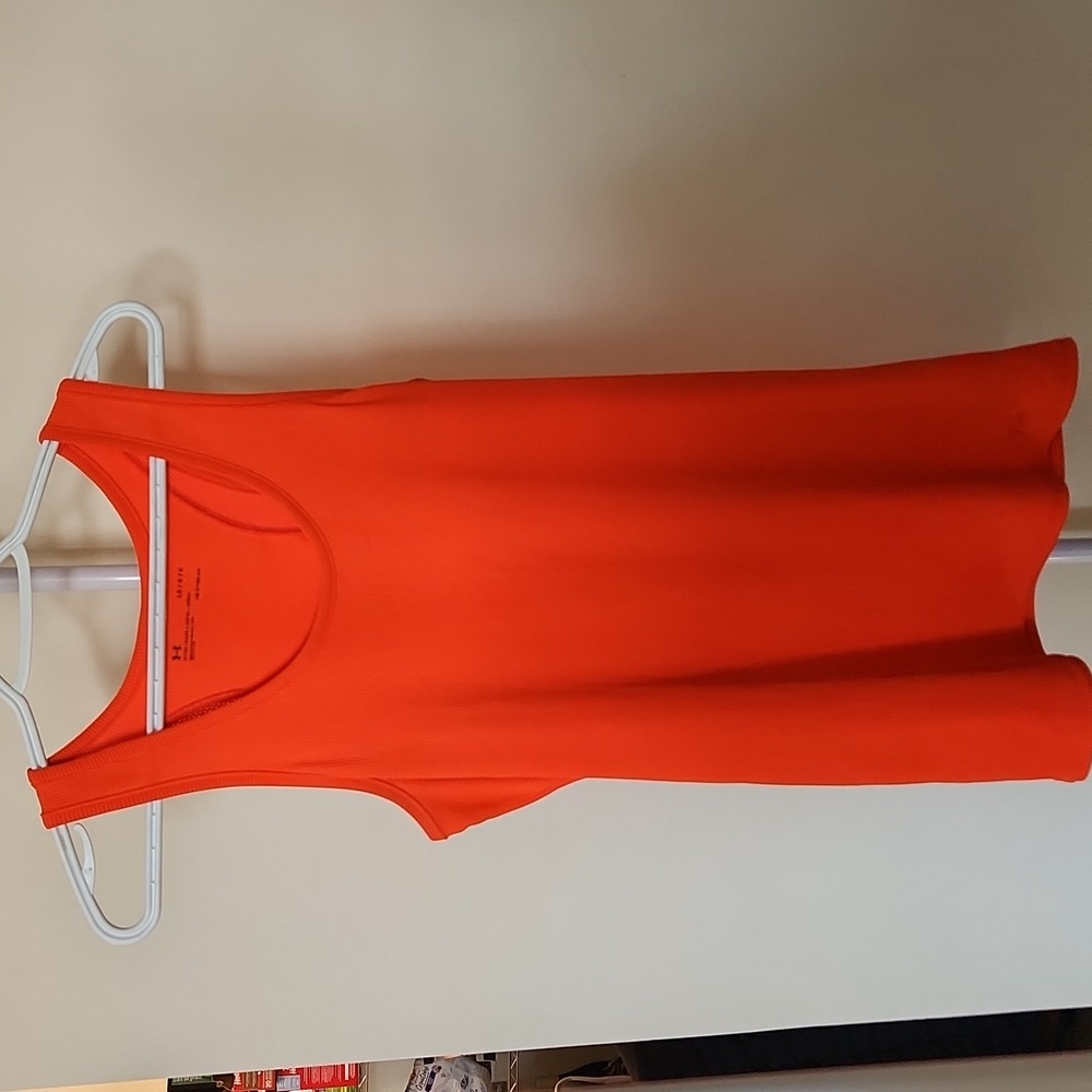 Orange UnderArmour Tanktop